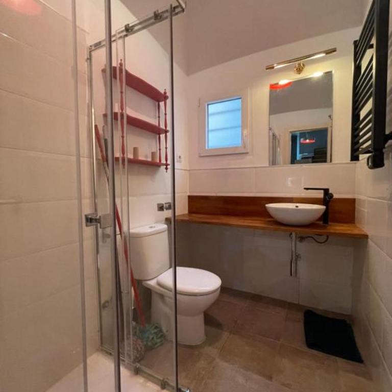 Acogedor bajo a pie de calle en Tetuán by beBalmy - Three-Bedroom Apartment - 12