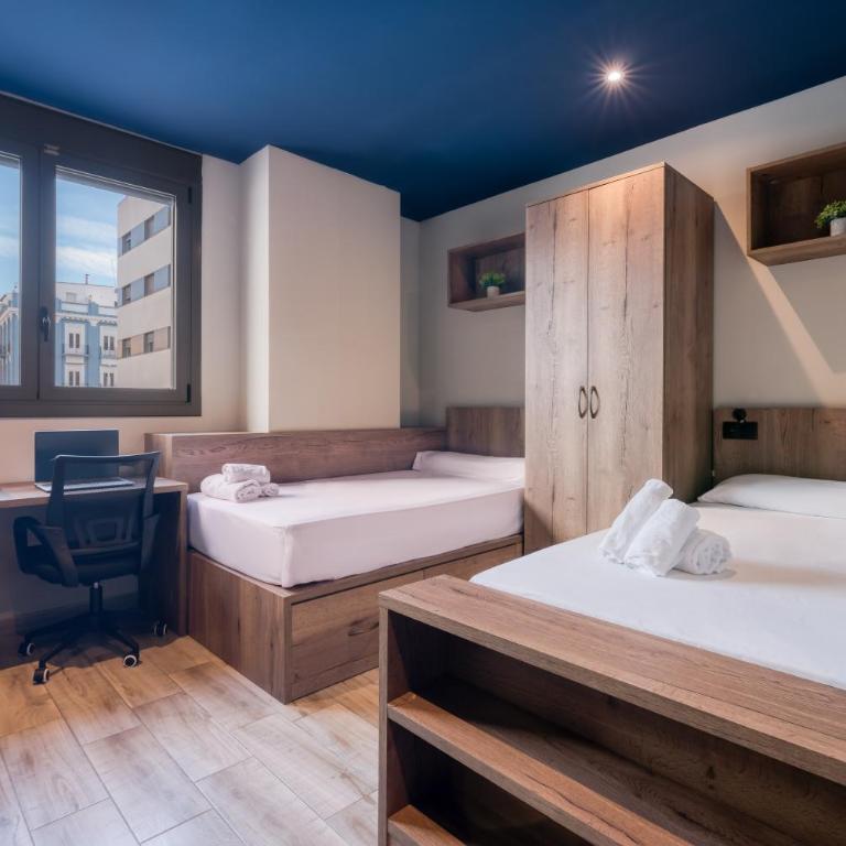 Livensa Living Studios Valencia Marina Real - Standard Double Room - 1