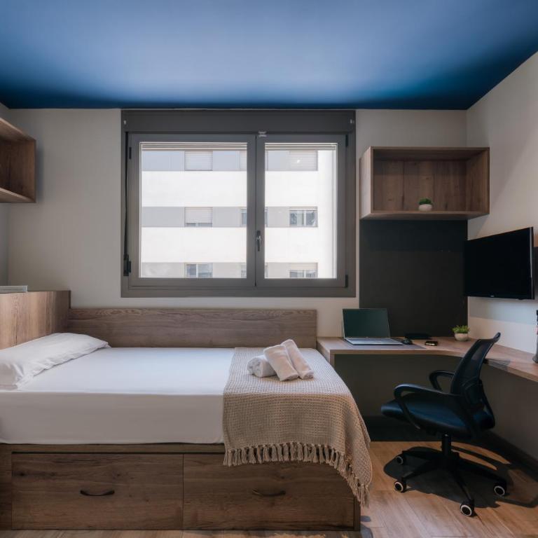 Livensa Living Studios Valencia Marina Real - Standard Single Room - 1