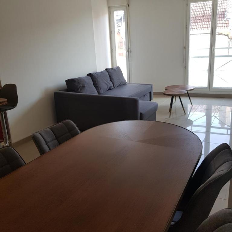Appartement en duplex, proche du centre ville, parking privé - Appartement 2 Chambres - 2