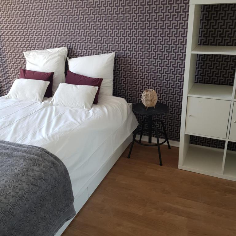 Appartement en duplex, proche du centre ville, parking privé - Appartement 2 Chambres - 10