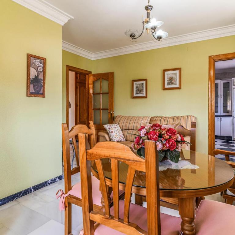 3 Bedroom Amazing Apartment In Torre Del Mar - Apartamento de 3 dormitorios - 4