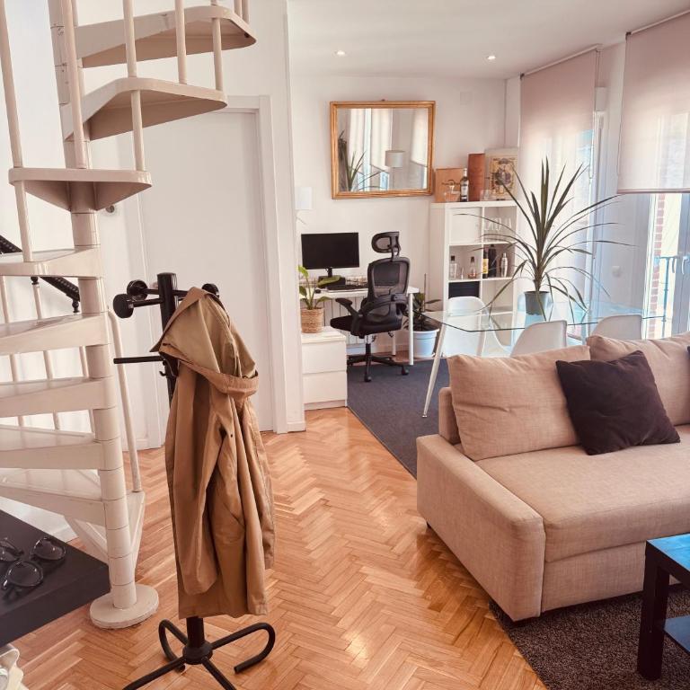 Rooftop Bernabeu Retreat - Two-Bedroom Apartment with Balcony and Terrace - 45