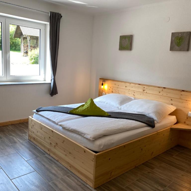 Ferienwohnung Liana - Apartment mit 2 Schlafzimmern und Bergblick - 3