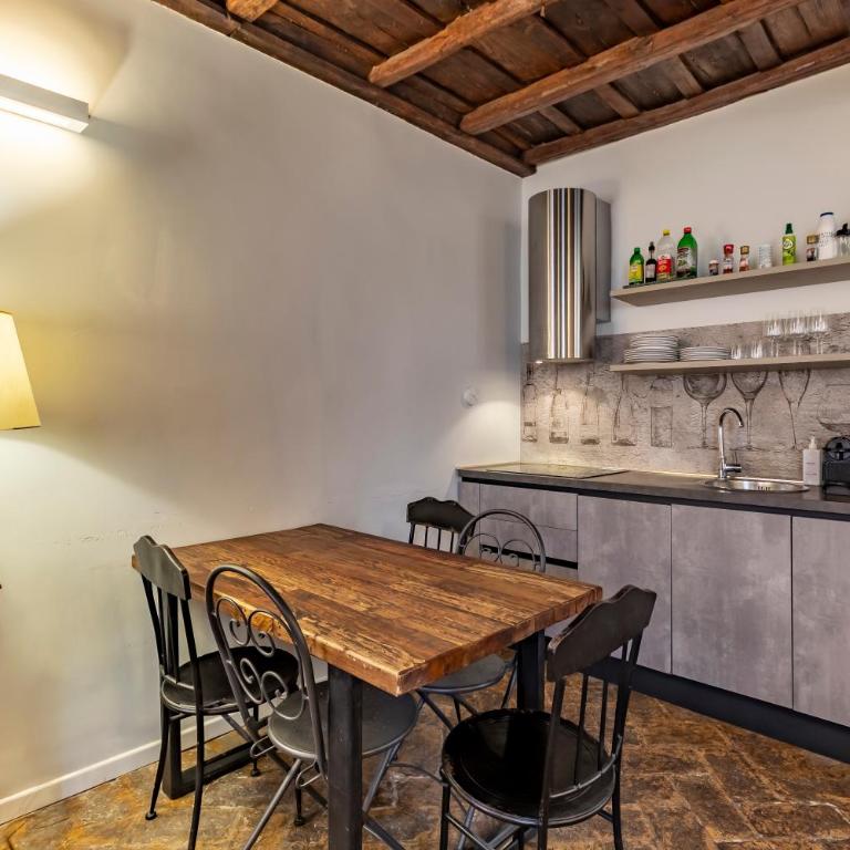 Palazzo storico Dormo da Lisa - Colosseo - Villa con 2 Camere da Letto - 33