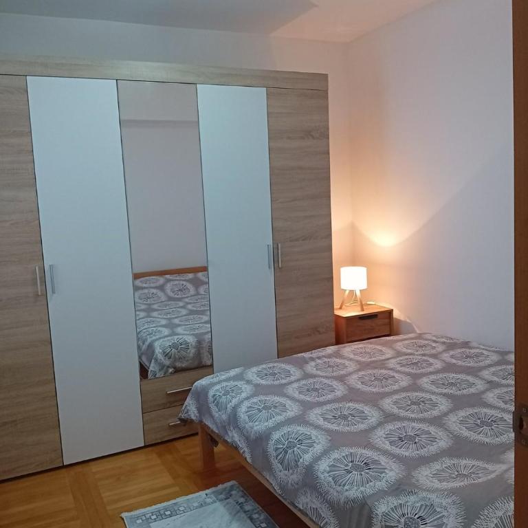 Gray Diamond - One-Bedroom Apartment - 14
