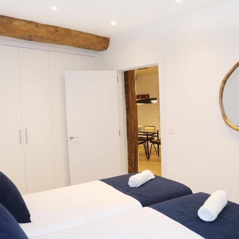 Piso de 3 habitaciones frente a la Catedral - Three-Bedroom Apartment - 13