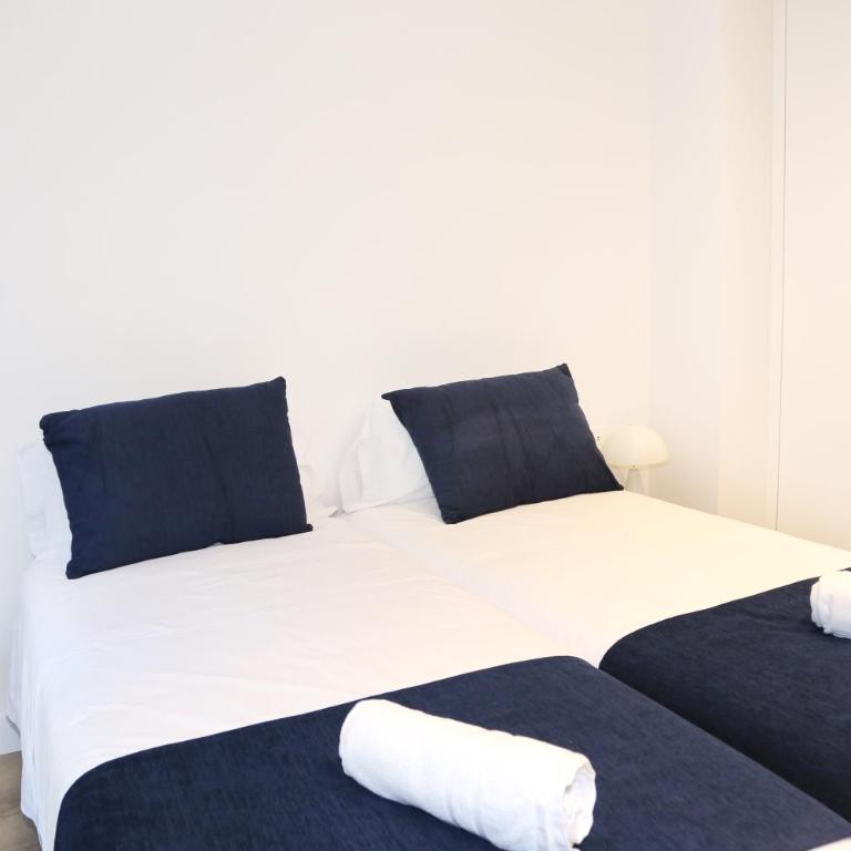 Piso de 3 habitaciones frente a la Catedral - Three-Bedroom Apartment - 24