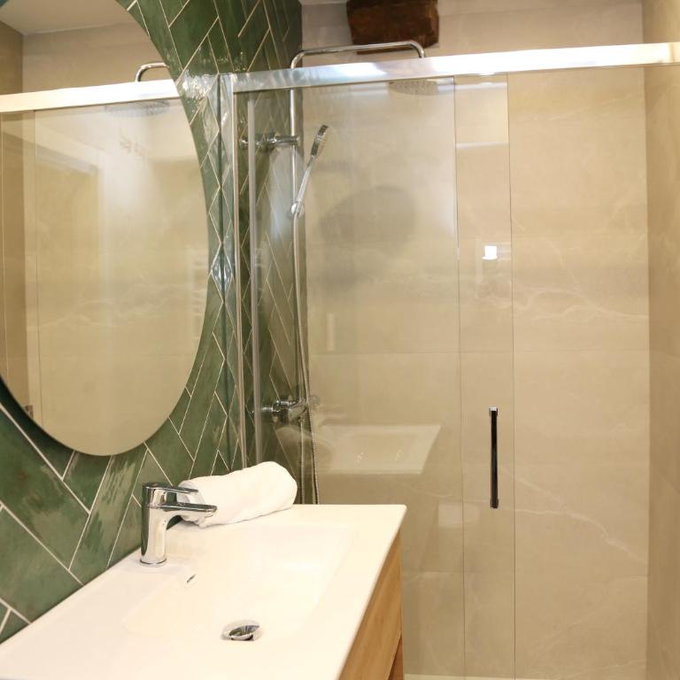 Piso de 3 habitaciones frente a la Catedral - Three-Bedroom Apartment - 47