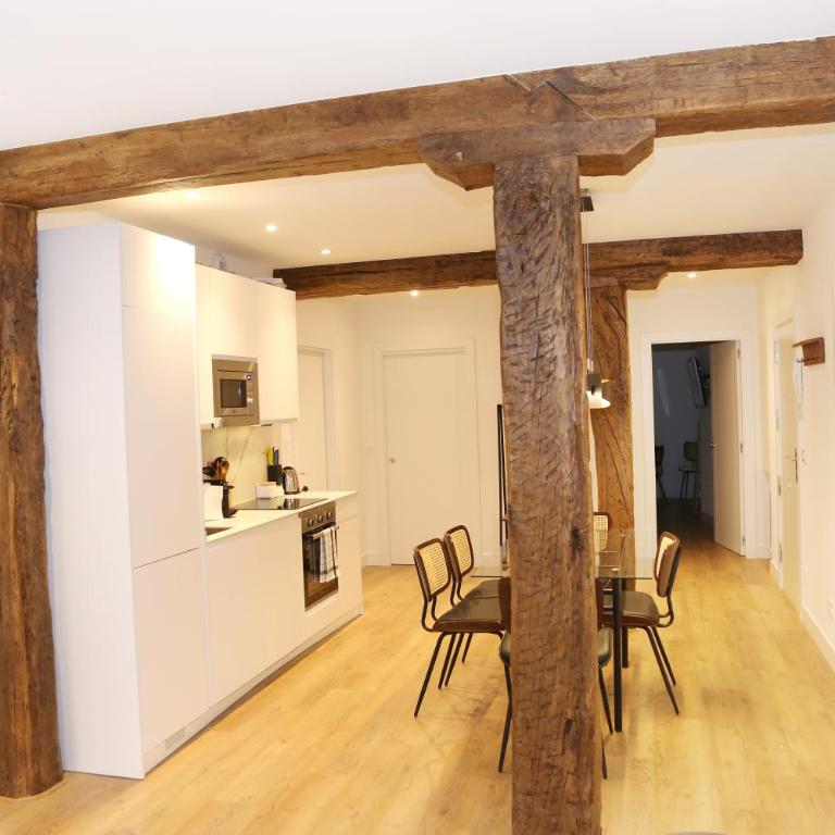Piso de 3 habitaciones frente a la Catedral - Three-Bedroom Apartment - 49