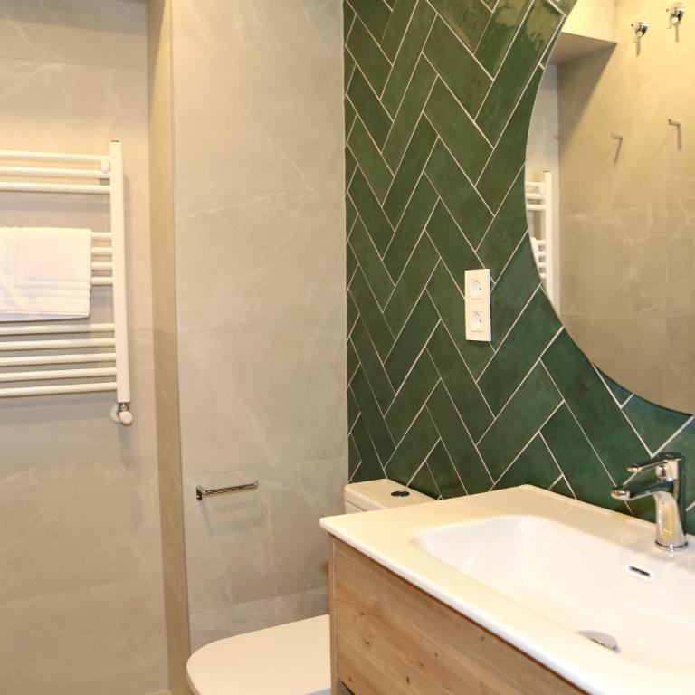 Piso de 3 habitaciones frente a la Catedral - Three-Bedroom Apartment - 51