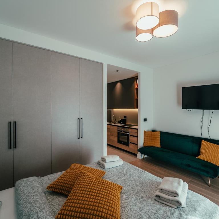 BW Symphony Suites - Queen Studio - 4