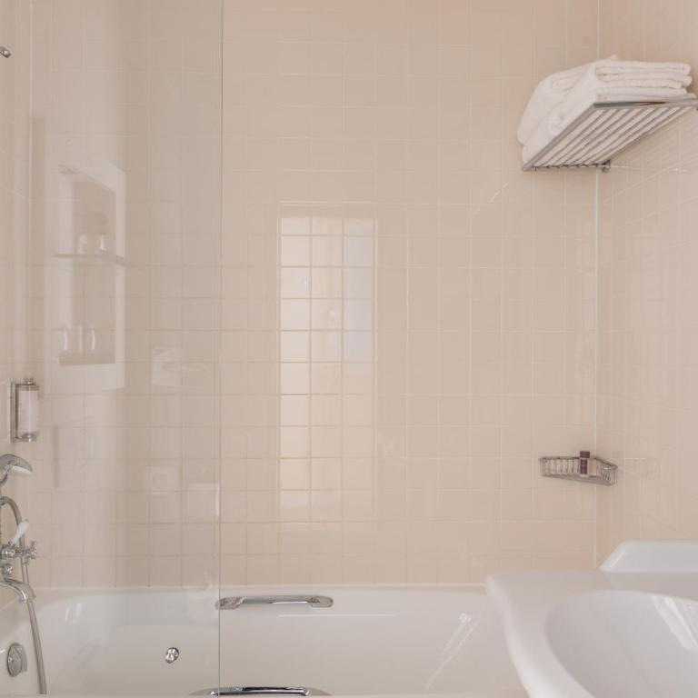 Le 123 Elysees - Astotel - Privilege Family Room - 2 Rooms - 2