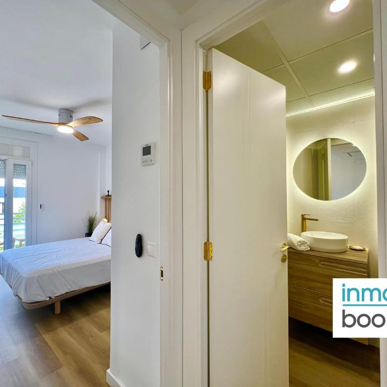 Beach Elegance Apartment Salou - One-Bedroom Apartment - 12