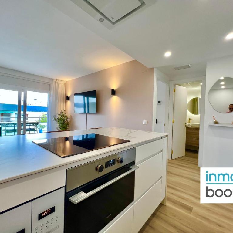 Beach Elegance Apartment Salou - One-Bedroom Apartment - 25