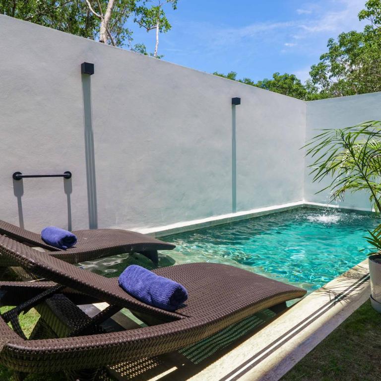 Luxury 5 Bedroom Villa - Private Heated Pool - Movie Theater - Gated Community - fits 11 - Villa - 55