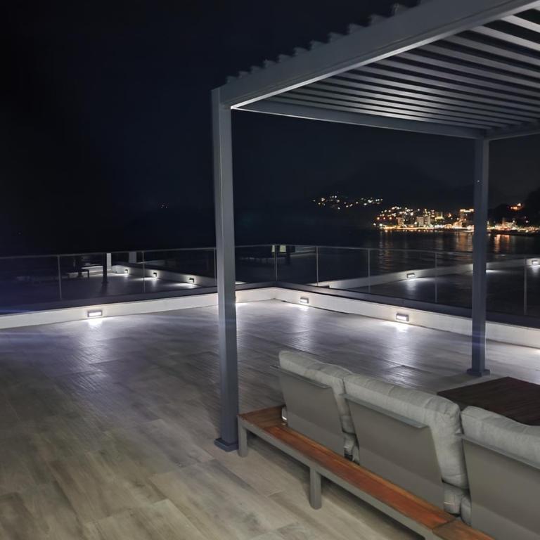 Guesthouse Montex - Superior Dvokrevetna Soba sa Bračnim Krevetom ili Zasebnim Krevetima, i Pogledom na More - 1