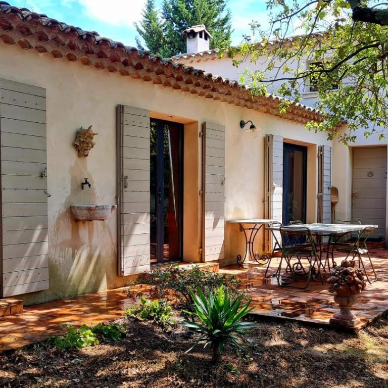 Villa d'antiquaire Heure bleue - 160 m2 Suites et Jardin à 10 mn à pied du centre d'Uzès - Villa - 2
