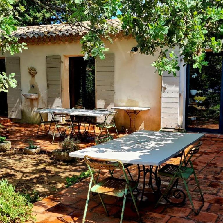 Villa d'antiquaire Heure bleue - 160 m2 Suites et Jardin à 10 mn à pied du centre d'Uzès - Villa - 32