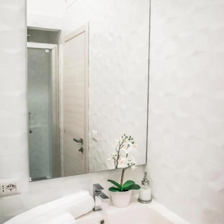 Central Luxury Apartment - Appartamento con 2 Camere da Letto - 17