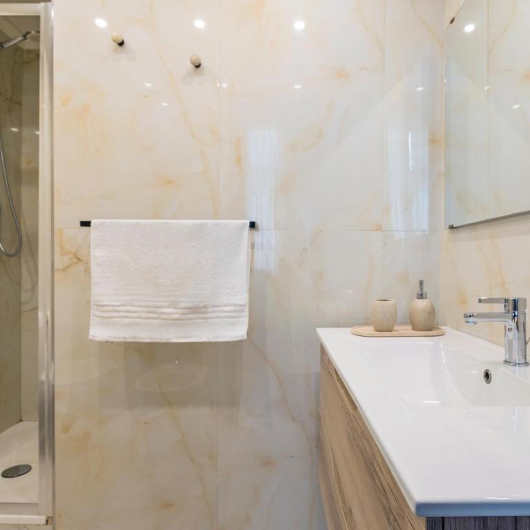 Catania Urban Rooms - Artistic Design Rooms in Catania Center near Via Etnea - Discover our Promo on www cataniaurbanrooms it - Double Room - 9