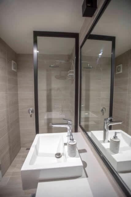 Charming 1BR Pool and Shared Space - Apartamento - 14