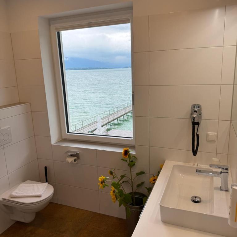 Seehotel Lilly - Superior Zweibettzimmer mit Meerblick - 3