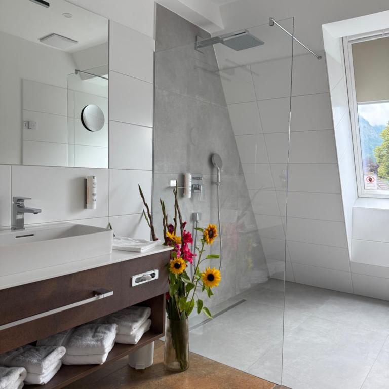 Seehotel Lilly - Superior Suite mit Seeblick - 11
