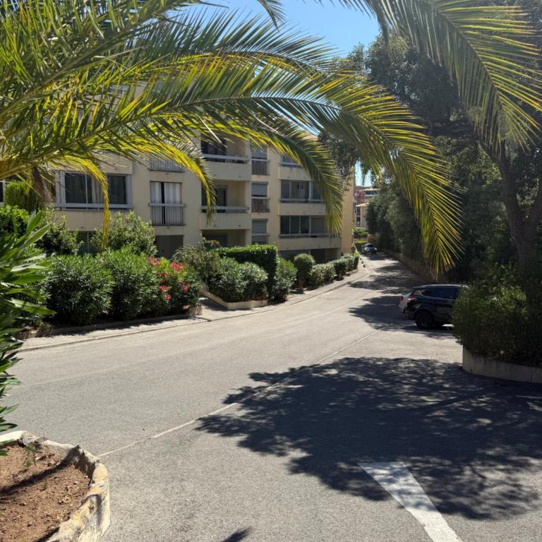 Studio cosy à 200m de la mer! - Studio-Apartment mit 1 Doppelbett - 16