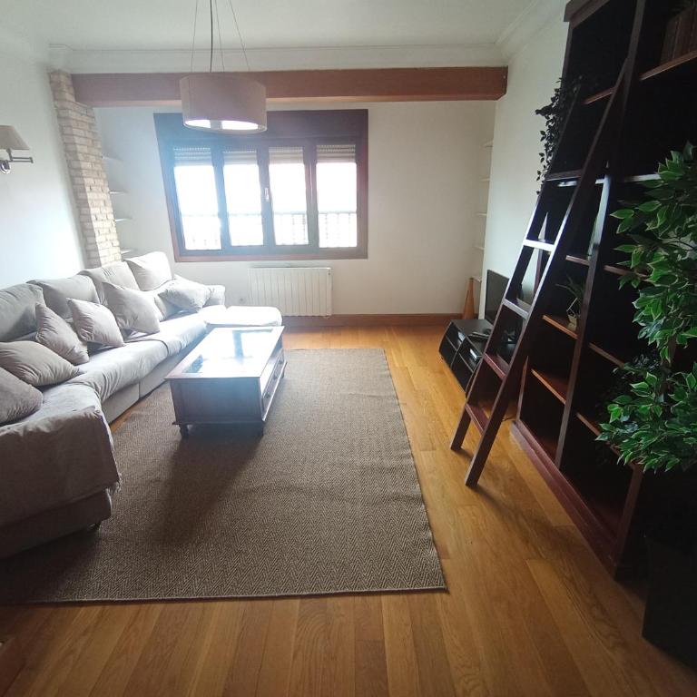 Piso Urzaiz en pleno centro de Vigo con Parking incluido - Apartment - 2