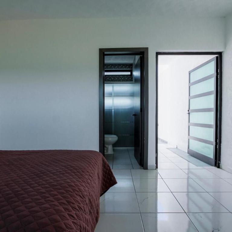 Coyula Getaway Relax, Fun & Private Pool - Three-Bedroom House - 8