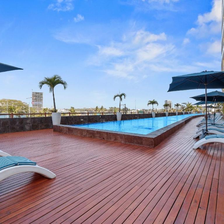 Deck12 Casino and Resort by Monyxbnb - Two-Bedroom Deluxe Apartment with Harbour View - 4