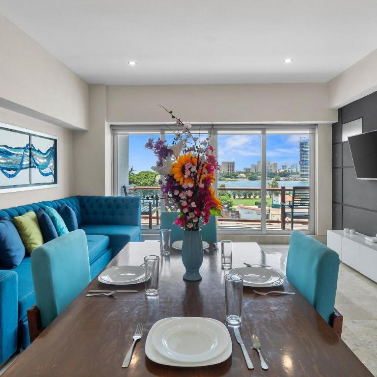 Deck12 Casino and Resort by Monyxbnb - Two-Bedroom Deluxe Apartment with Harbour View - 27