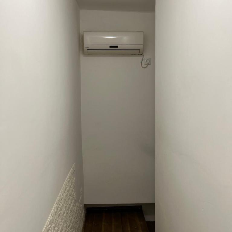 Miran Stan u Srcu Grada - One-Bedroom Apartment - 4