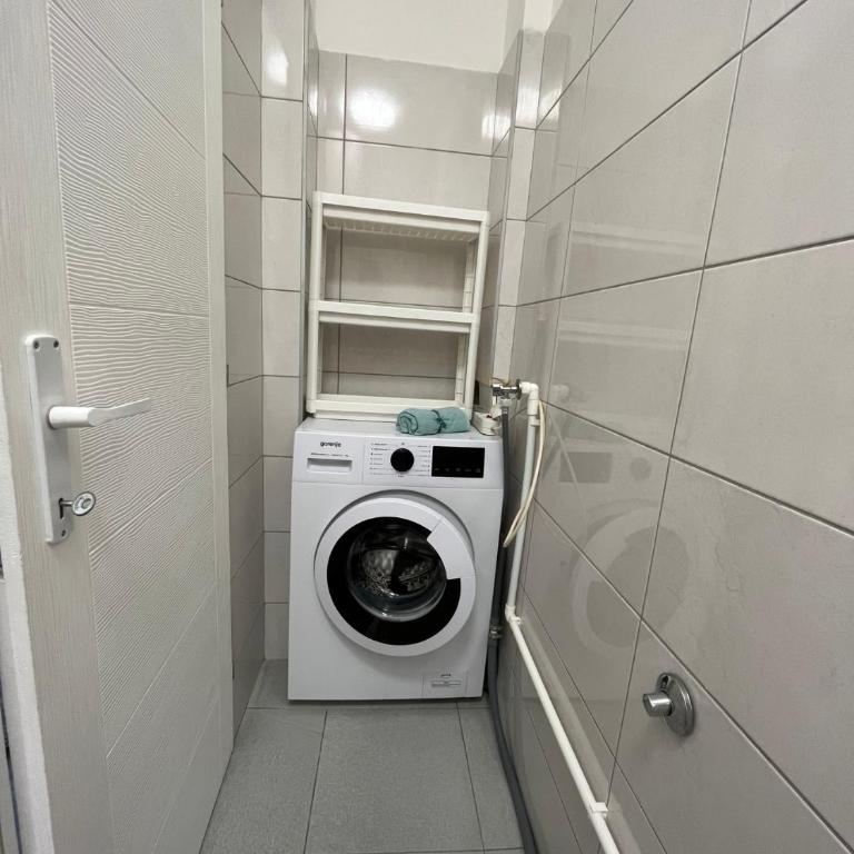 Miran Stan u Srcu Grada - One-Bedroom Apartment - 11