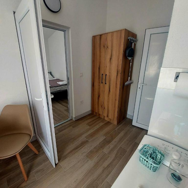 Apartmani Lapis - One-Bedroom Apartment - 8
