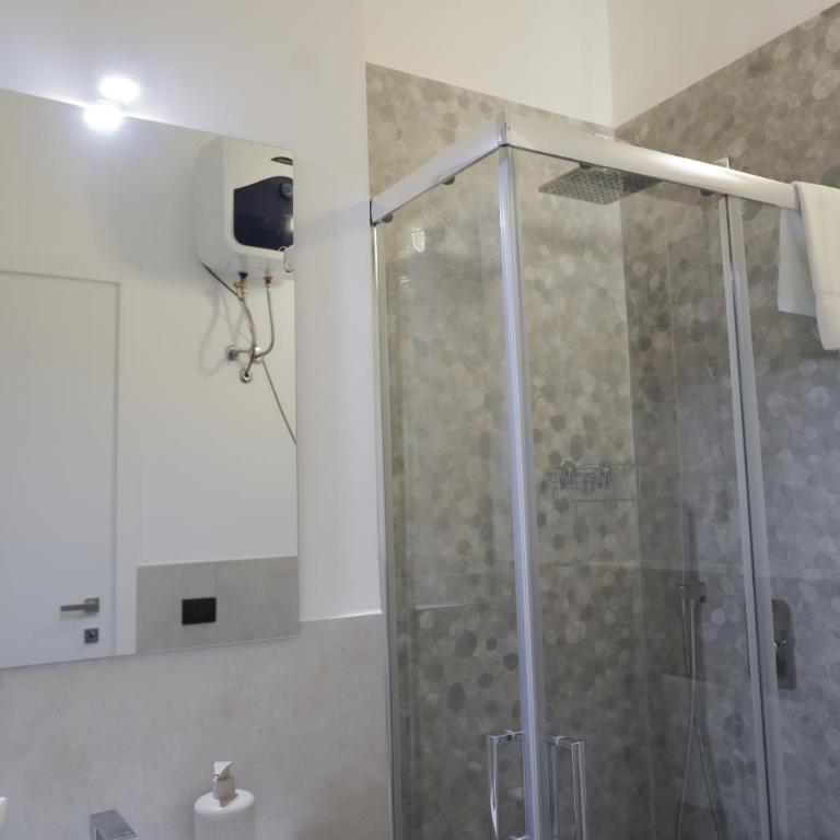 RHOME Crispi LOFT - Appartamento con 1 Camera da Letto - 2