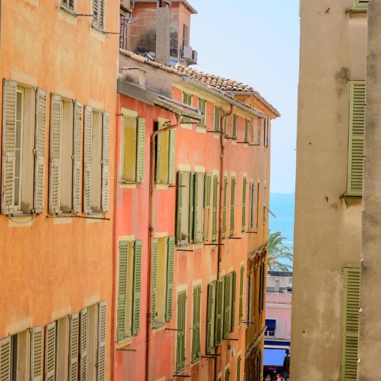 Studio au coeur du Vieux Nice - Vue mer et clocher - Appartement 1 Chambre - Vue sur Mer - 3