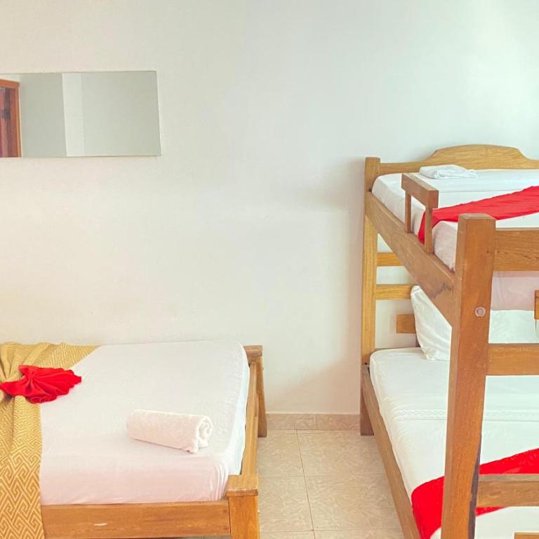 Apartamentos las palmas - Two-Bedroom Apartment - 3