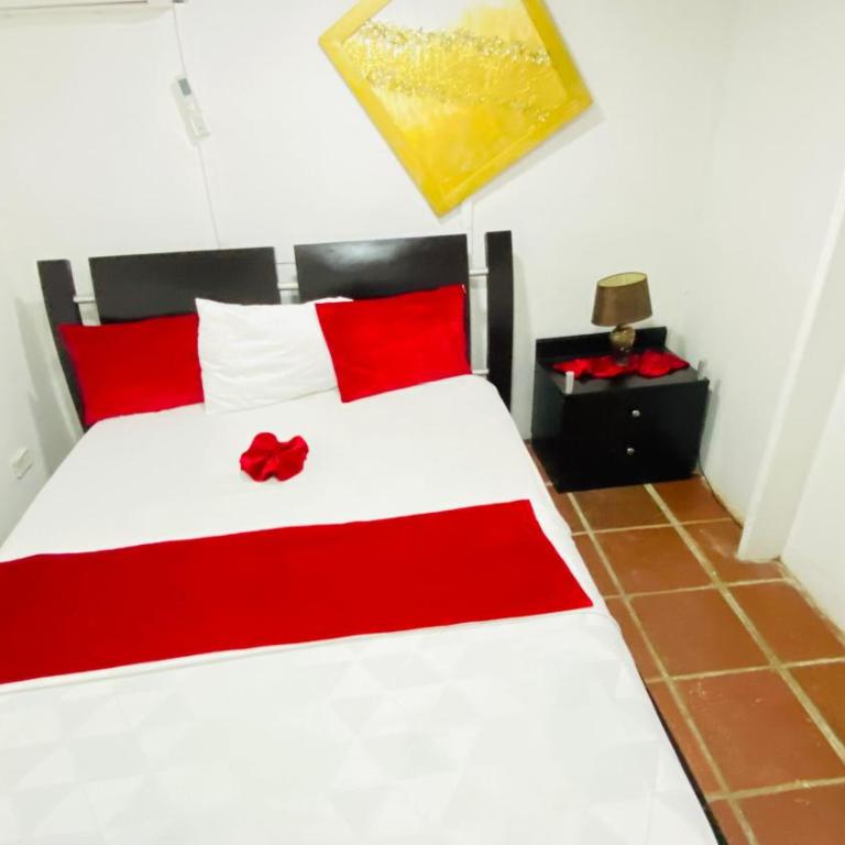 Apartamentos las palmas - Two-Bedroom Apartment - 3