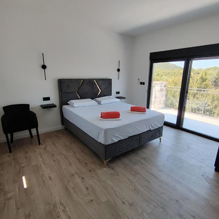 Maginja - Two-Bedroom House - 4