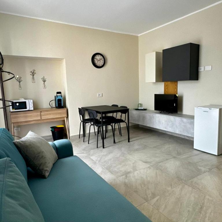 Villa Patrizia affittacamere con parcheggio privato - Family Room - 23