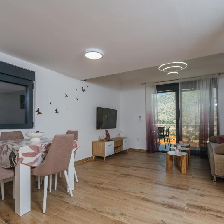 Monte Bay Apartments - Two-Bedroom Apartment with View - 12