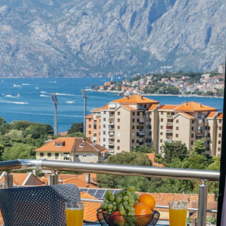 Monte Bay Apartments - Two-Bedroom Apartment with View - 26