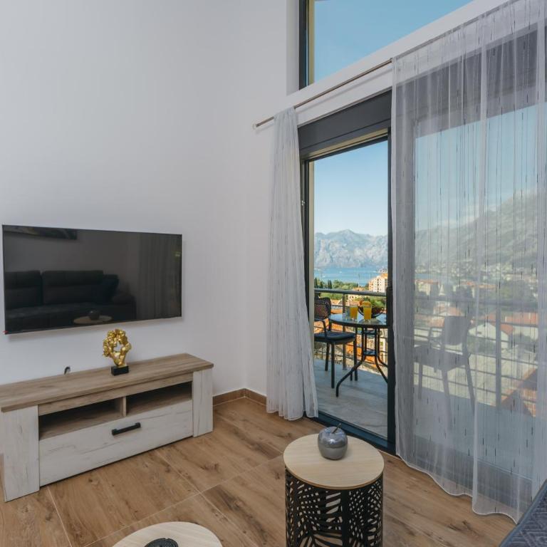 Monte Bay Apartments - Two-Bedroom Apartment with City View - 14