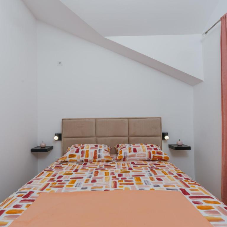 Monte Bay Apartments - Two-Bedroom Apartment with Sea View - 3