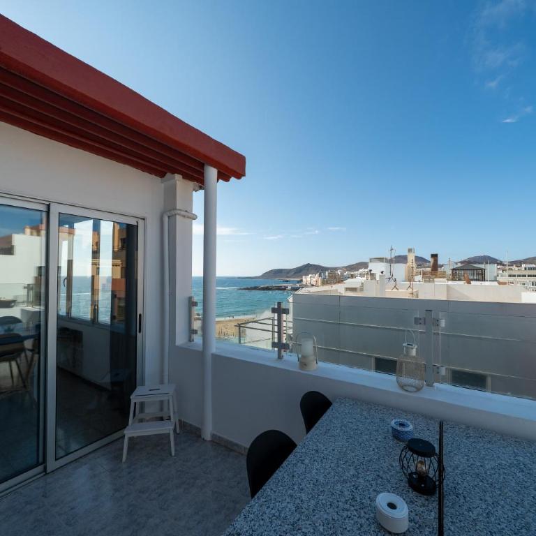 Canteras Ocean Terrace - Atico con terraza y vistas a las Canteras - Apartamento de 1 dormitorio - 75