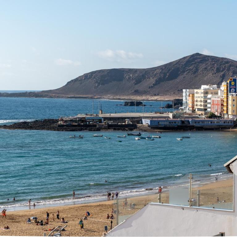 Canteras Ocean Terrace - Atico con terraza y vistas a las Canteras - Apartamento de 1 dormitorio - 80