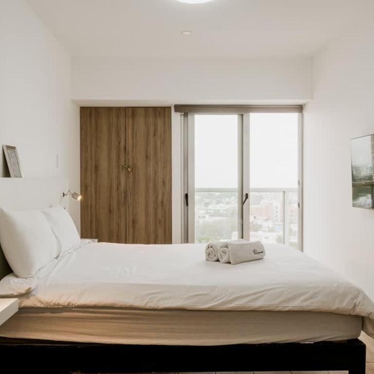Polished 2BR with Balcony in San Isidro - Apartment - 10