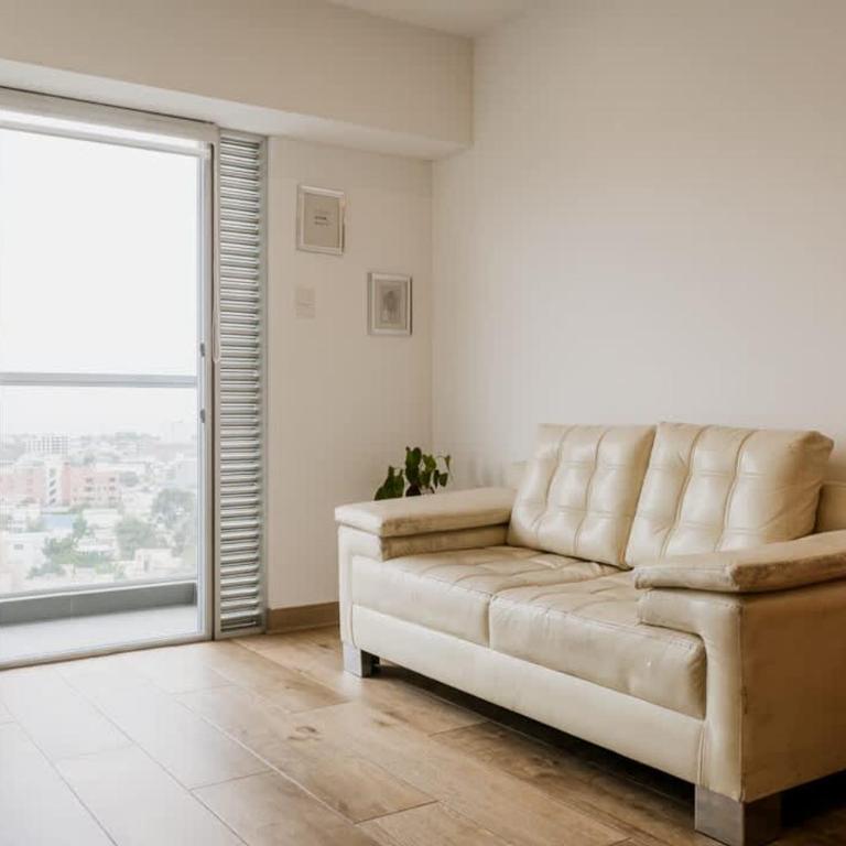 Polished 2BR with Balcony in San Isidro - Apartment - 31